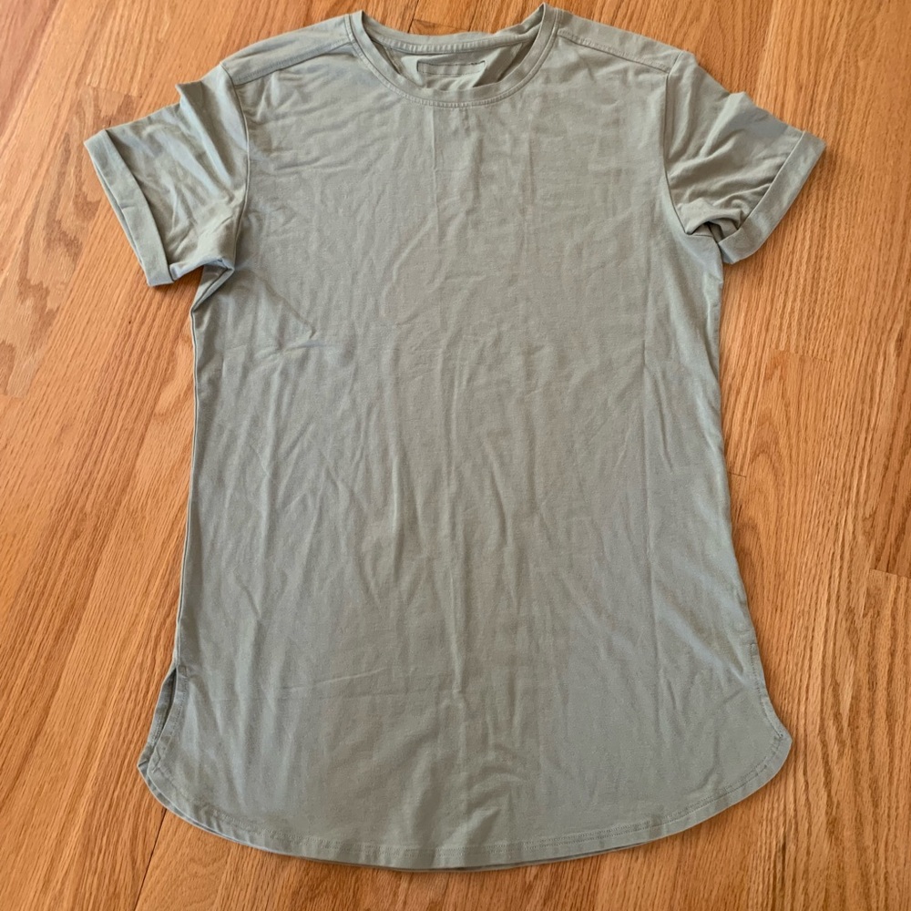Alphalete Tshirt
